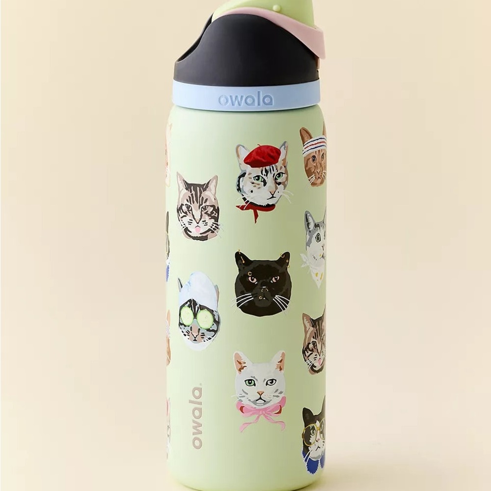 New! Owala x Urban Outfitters 32oz FreeSip - Cat Collage 🐱🐈